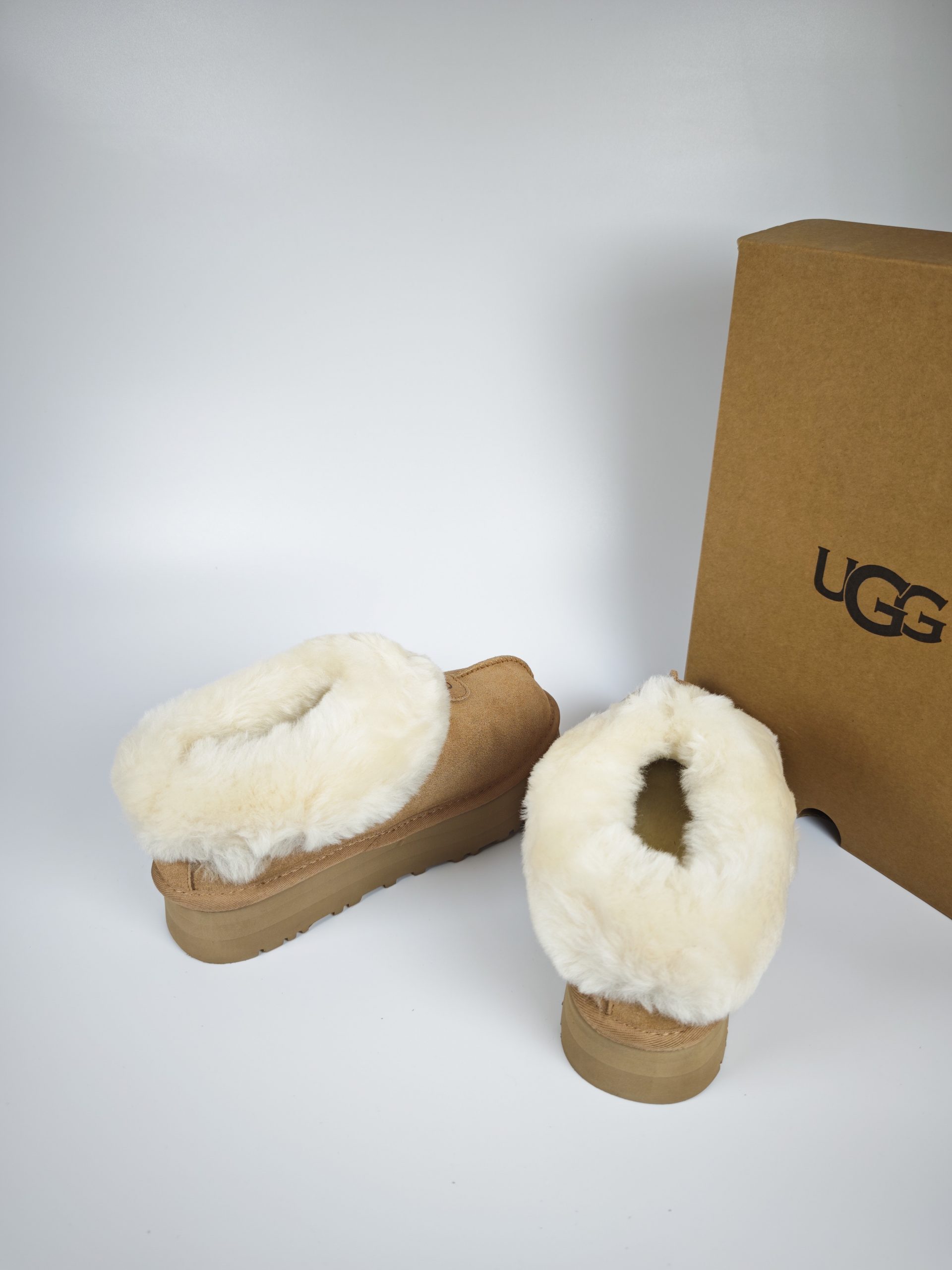Giày boot UGG cổ lông cừu 5cm - Ảnh 4