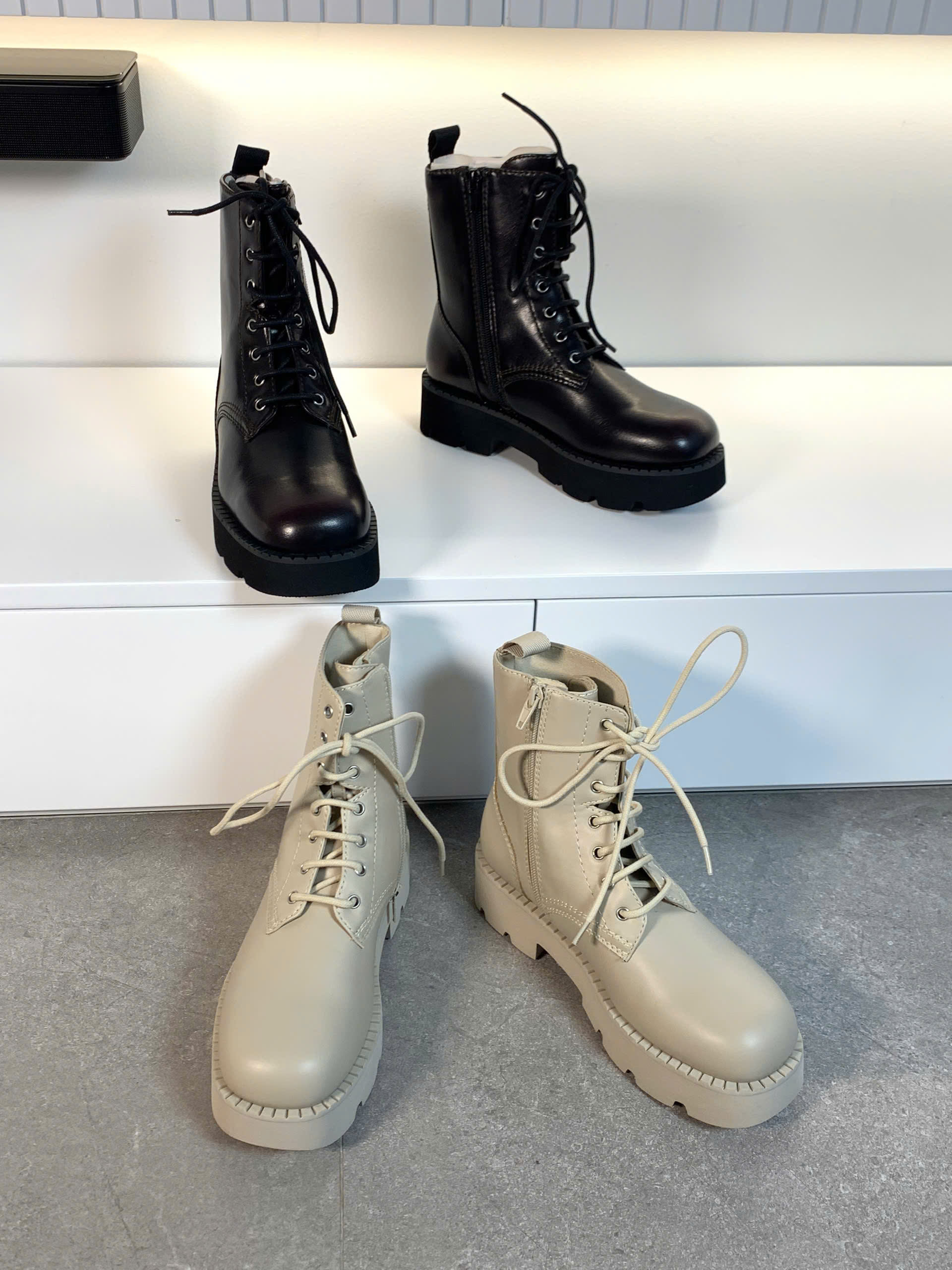 Giày boot CNK cột dây rãnh nổi vuông răng cưa