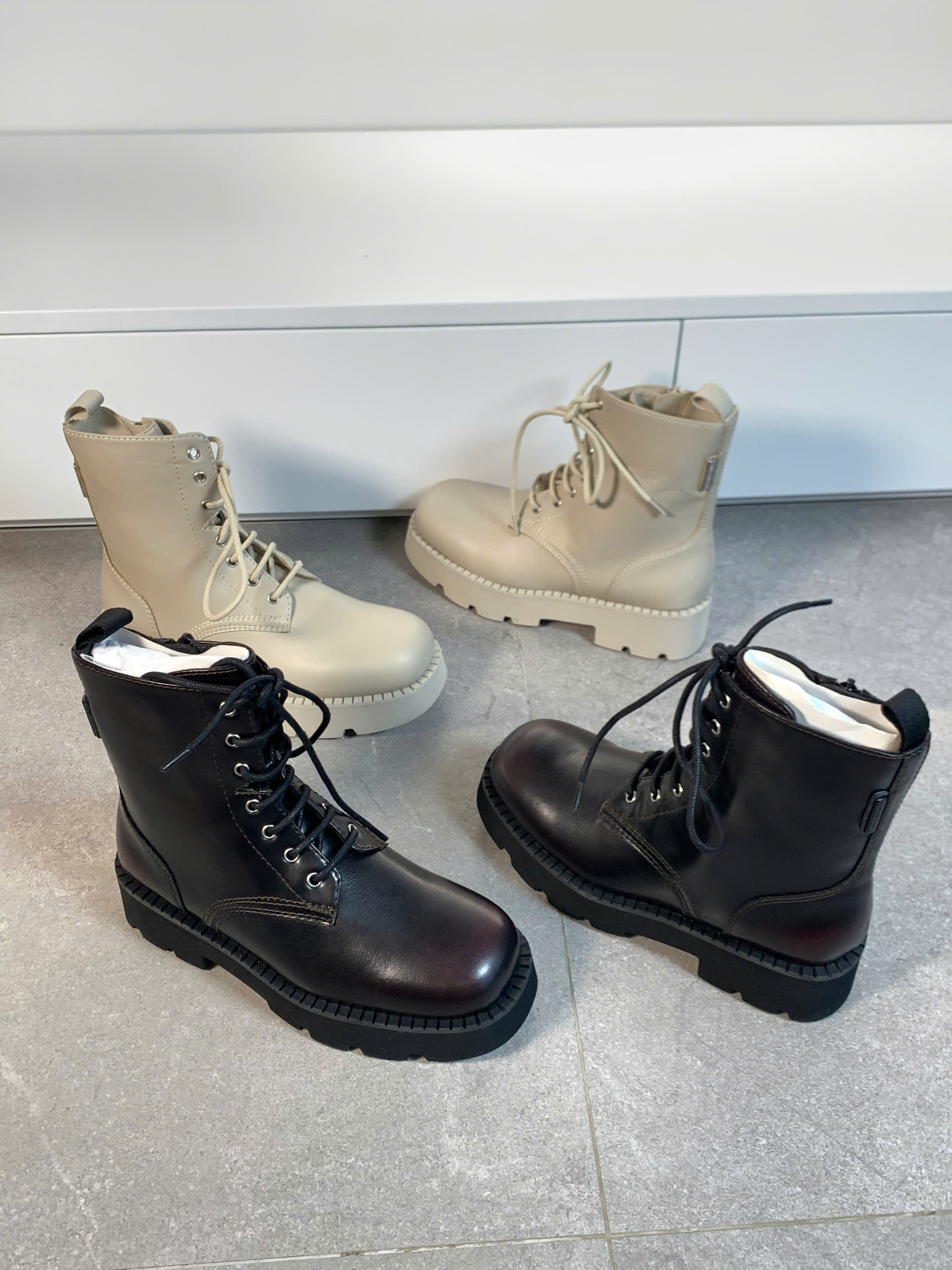 Giày boot CNK cột dây rãnh nổi vuông răng cưa - Ảnh 2