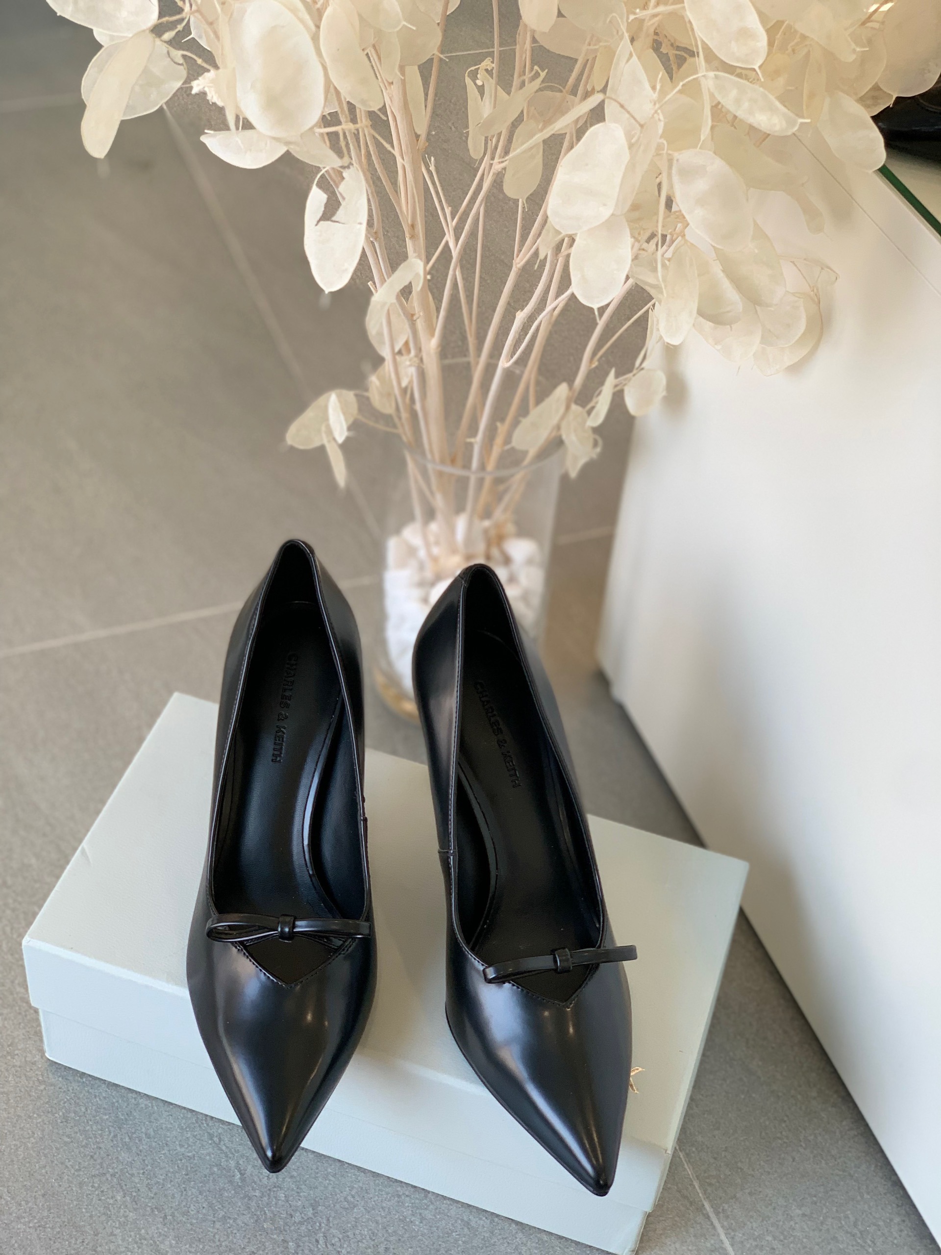 Giày cao gót CNK quai nơ - Ảnh 3